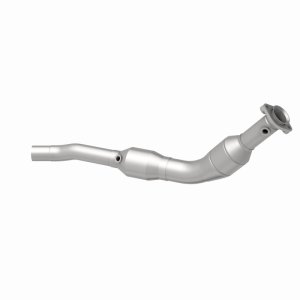 Land Rover LR3 Catalytic Converter - Driver Side - Magnaflow - HM Grade EPA/Federal Compliant Direct-Fit - `05-`09