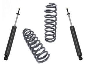 Dodge RAM 1500 Suspension Lift Kit - Front - Maxtrac - 2.5 in. Lift w/Shocks - `02-`18
