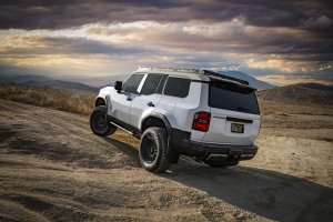 Dodge RAM 3500 Suspension Lift Kit - Maxtrac - 4in Lift Kit w/ 4-link System & Vulcan 2.0 IFP Shocks - `13-`18