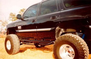 GMC Yukon Nerf Step - N-Fab - W2W (Wheel-to-Wheel) - Gloss Black - `00-`06