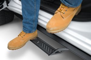 GMC Sierra 1500 Step Nerf Bar - N-Fab - Predator Pro, Cab Length, 2 Steps per Side - Textured Black - `19-`24