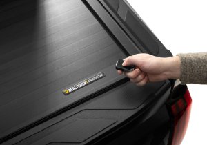 Toyota Tundra Tonneau Cover - Roll-N-Lock - E-Series XT Retractable - Matte Black/Powder-Coated Aluminum - `22-`25