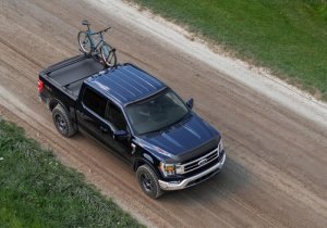 Toyota Tundra Tonneau Cover - Roll-N-Lock - M-Series XT Retractable - `22-`26