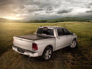 GMC Sierra 1500 Tonneau Cover - Roll-N-Lock - M-Series Retractable - `14-`18