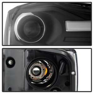 Nissan Titan Headlights - SPYDER - V2 Projector - Black - `04-`15