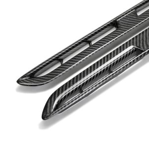 Nissan GTR Fender Ducts - Front - Seibon - 3K 2X2 Twill Weave - Carbon Fiber - `09-`10