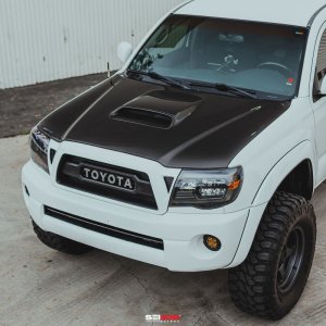 Toyota Tacoma Hood - Seibon - TR-Style - Carbon Fiber - `05-`11