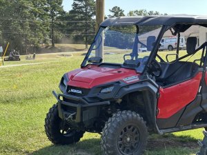 Honda Pioneer 1000-5 Windshield - Seizmik - Vented AR2 - `16-`23