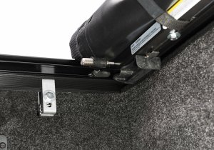 Mitsubishi L200 Double Cab Tonneau Cover - Truxedo - Lo Pro - Black - `09-`24 Mitsubishi L200 Double Cab Tonneau Cover - Truxedo - Lo Pro - Black - `09-`24