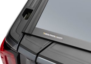 Chevrolet Colorado Tonneau Cover - Undercover - Fusion - Silver Ice - `15-`19