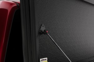 Nissan Navara Tonneau Cover - Undercover - Flex Folding - Black Textured - `05-`15