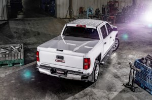 GMC Sierra 1500 Bed Cover - Undercover - Elite LX - Silver Ice - `19-`23