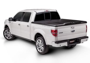 Chevrolet Silverado Tonneau Cover - Undercover - Elite - Black - `19-`25
