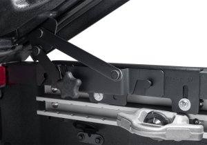 Nissan Frontier Tonneau Cover - Undercover - Elite - Black Textured - `22-`26