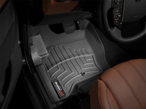 Land Rover LR3 Floor Liners - Front - WeatherTech - FloorLiner DigitalFit - Black - `08-`09