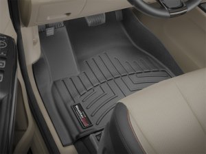 Kia Sedona FloorLiner - Front - WeatherTech - DigitalFit - Black - 2015