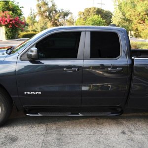 Dodge Ram 1500 Nerf Bars - Westin - Platinum 4 Oval - Black - `19-`20