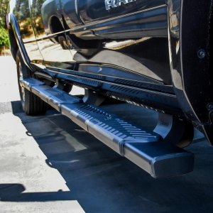 RAM 2500 Nerf Step Bars - Wheel-to-Wheel - Westin - R5 M-Series - Black - `19-`22