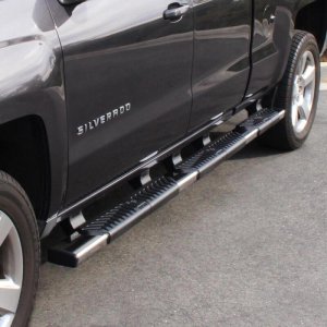 Chevrolet Silverado 1500 Nerf Step Bars - Westin - R5 M-Series Wheel-to-Wheel - Black - `07-`18