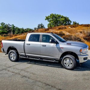 Ram 2500 Nerf Step Bars - Wheel-to-Wheel - Westin - R5 M-Series - Textured Black - `19-`20