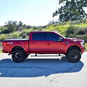 Ford F-250 Running Boards - Westin - Pro-e Electric - Textured Black - `17-`23