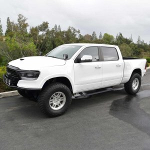 Ram 1500 Running Boards - Westin - Pro-e Electric, 6-inch, LED, IP68 Motors, Aluminum - Textured Black - `19-`23