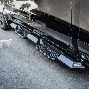 Chevrolet Silverado 1500 Nerf Bars - Westin - HDX Xtreme - Textured Black - `19-`22