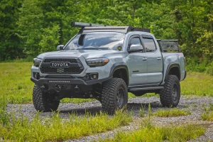 Toyota Tacoma Running Boards - Rough Country - RPT2 - Double Cab - Black - '16 - '23