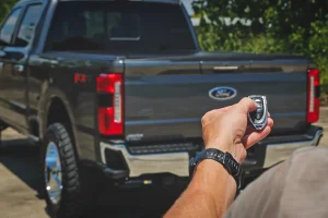 Ford Super Duty Powered Retractable Bed Cover - 6'10" Bed - Rough Country - '17-'24