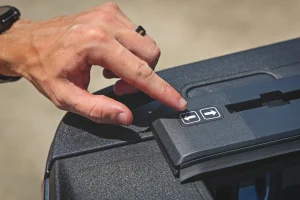 Ford Super Duty Powered Retractable Bed Cover - 6'10" Bed - Rough Country - '17-'24