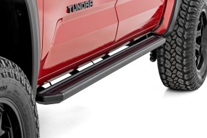 Toyota Tundra Side Steps - LED Running Boards - Rough Country - CrewMax - '22+