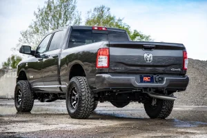 Dodge Ram 2500/3500 Suspension Lift Kit - Front - Rough Country - 1.75 Inch Leveling Kit - '13 - '25