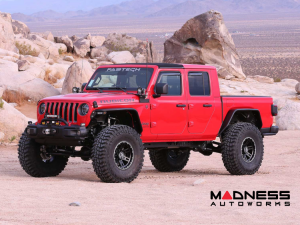 Jeep Gladiator Suspension Lift Kit - Fabtech - Dirt Logic 2.5 Coilovers - Crawler 5in Lift - 6 Cyl - 2020