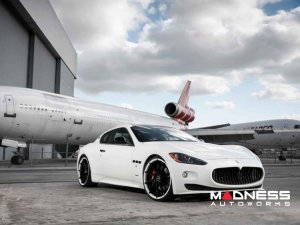 Maserati GranTurismo Custom Wheels - VPS-305T by Vossen - Black / White Maserati GranTurismo Custom Wheels - VPS-305T by Vossen - Black / White