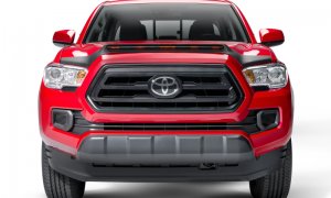 Toyota Tacoma Hood Deflector - AVS - Aeroskin LightShield Pro - Black - `16-`22