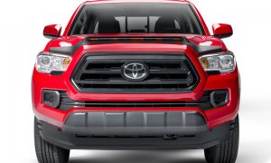 Toyota Tacoma Hood Deflector - AVS - Aeroskin LightShield Pro - Black - `16-`22