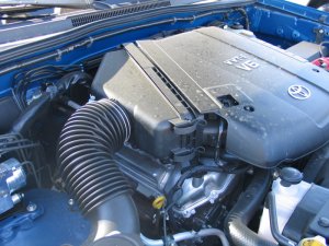 Toyota Tacoma Performance Air Intake - K&N Engineering - Drop In Air Filter - `05-`10