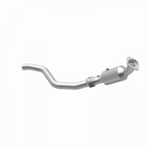Chrysler 300C Catalytic Converter - Magnaflow - California Grade CARB Compliant Direct-Fit - 2005