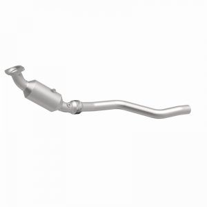 Chrysler 300C Catalytic Converter - Magnaflow - California Grade CARB Compliant Direct-Fit - 2005