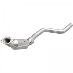 Chrysler 300C Catalytic Converter - Magnaflow - California Grade CARB Compliant Direct-Fit - 2005