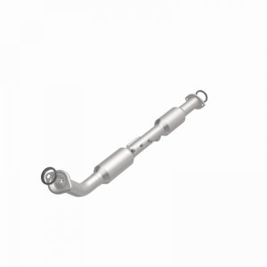 Toyota Tacoma Catalytic Converter - Magnaflow - California Grade CARB Compliant Direct-Fit - `05-`12