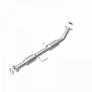 Toyota Tacoma Catalytic Converter - Magnaflow - California Grade CARB Compliant - `13-`15