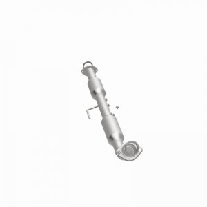 Toyota Tacoma Catalytic Converter - Magnaflow - California Grade CARB Compliant - `13-`15