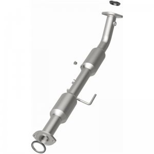 Toyota Tacoma Catalytic Converter - Magnaflow - California Grade CARB Compliant - `13-`15