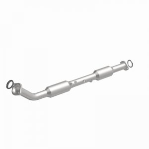 Toyota Tacoma Catalytic Converter - Magnaflow - California Grade CARB Compliant - `13-`15