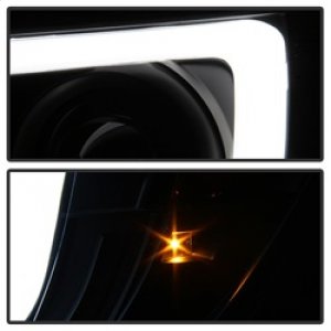 Toyota Tacoma Headlights - SPYDER - Projector, Version 2, Light Bar DRL - Black - `05-`11