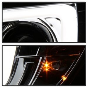 Toyota Tacoma Headlights - SPYDER - Projector Headlights, Version 2, Light Bar DRL - Chrome - `05-`11