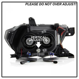Toyota Tacoma Headlights - SPYDER - Projector, Sequential Turn Signal - Black Smoke - `16-`18