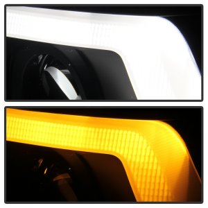 Toyota Tacoma Headlights - SPYDER - Projector, Sequential Turn Signal - Black Smoke - `16-`18