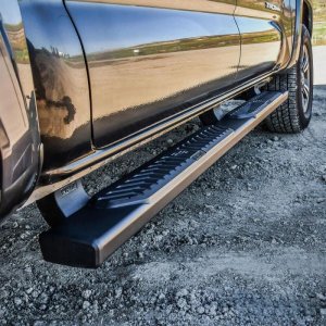 Toyota Tacoma Nerf Step Bars - Westin - R5 - Black - `05-`18